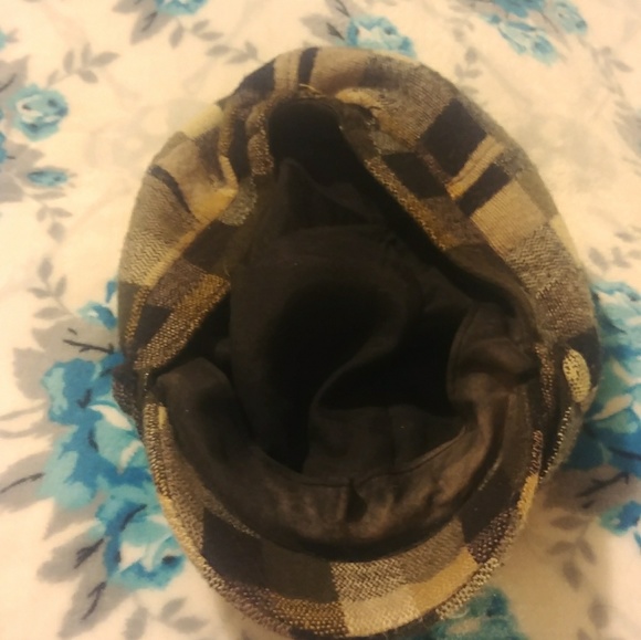 *4 for $10*hat - Picture 2 of 2